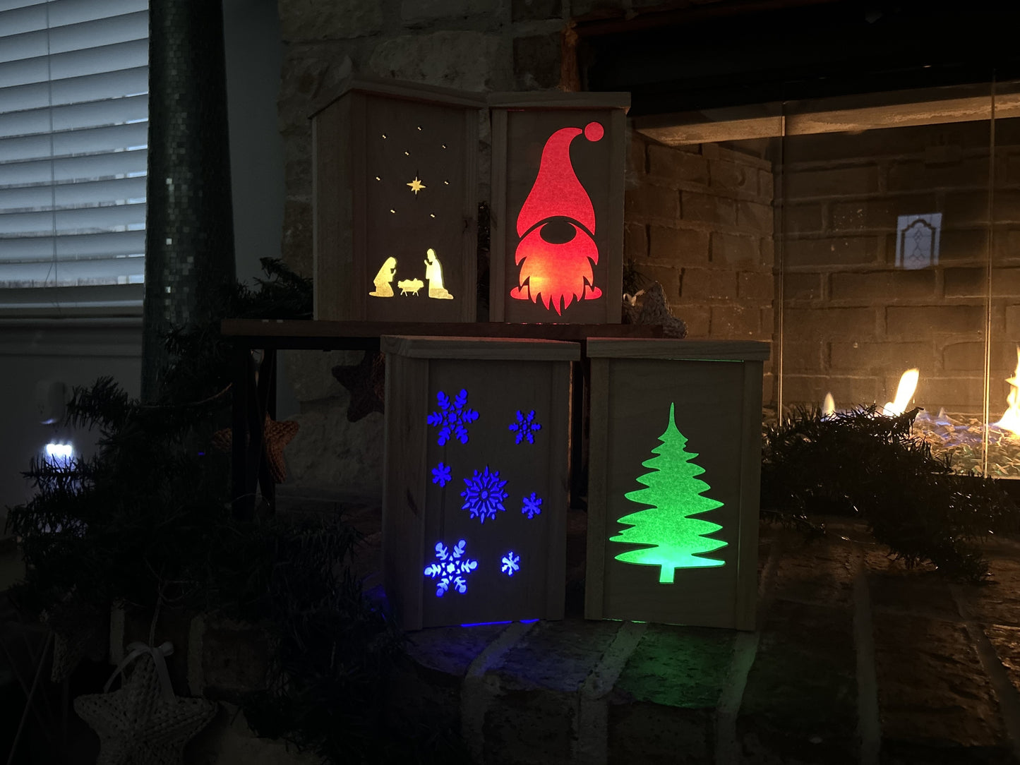 Cedar Christmas Lanterns with Changeable Faces
